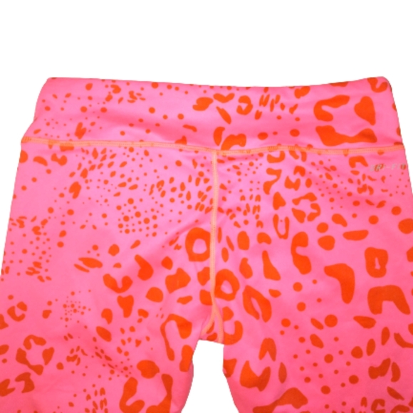Nike Dri Fit Pink Cheetah Print/Leopard Print Leggings Capri Length Size Medium - Picture 5 of 7
